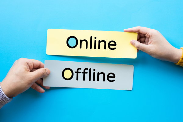 Marketing offline vs online. Diferencias entre marketing digital y tradicional. Estrategias de marketing para negocios.